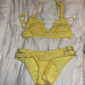 Lace bikini set!